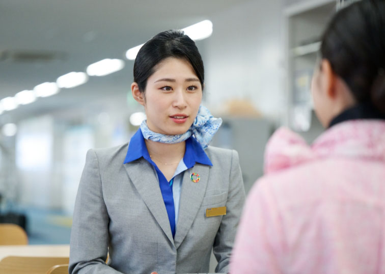 安河内 彩夏