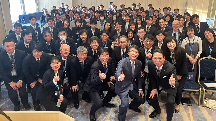 LIVE ANA GROUP02